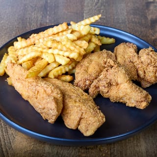4 Wing and 2 Tender Basket